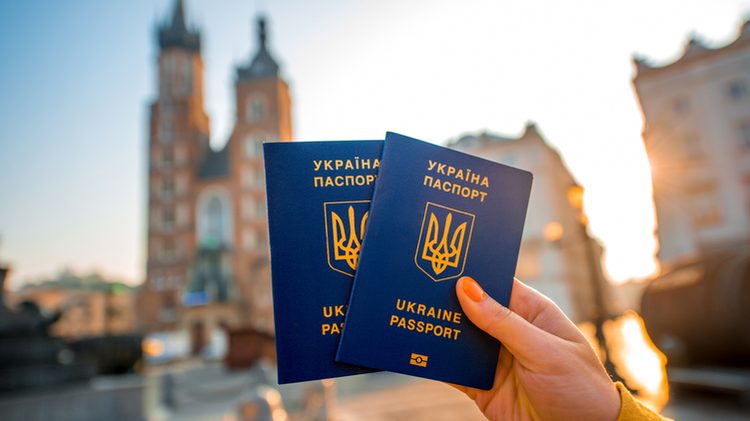 Как устроится на работу в Европу без развода